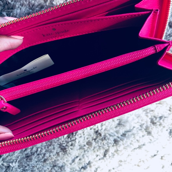 NEW~ Kate Spade Fuchsia Pink Wallet - Picture 4 of 6